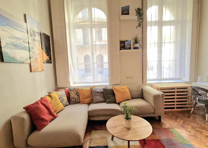 Hip Apartment At The Museum